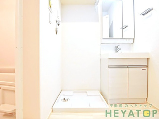 【洗面所】 | 便利なシャワー付き洗面化粧台（同仕様写真）