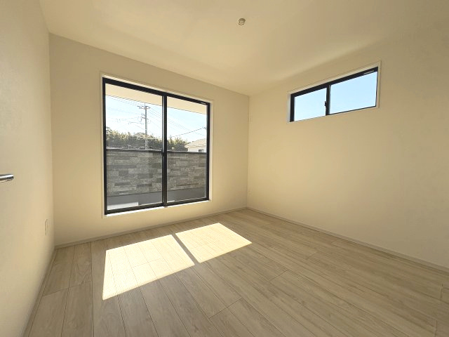 【寝室】 | 糟屋郡志免町片峰4丁目4期　1号棟（全2棟）【仲介手数料無料・0円】 | 施工例。施工例は完成時と異なる場合があります。