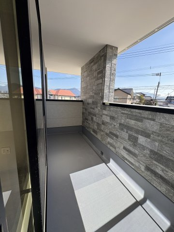 【バルコニー】 | 糟屋郡志免町片峰4丁目4期　1号棟（全2棟）【仲介手数料無料・0円】 | 施工例。施工例は完成時と異なる場合があります。