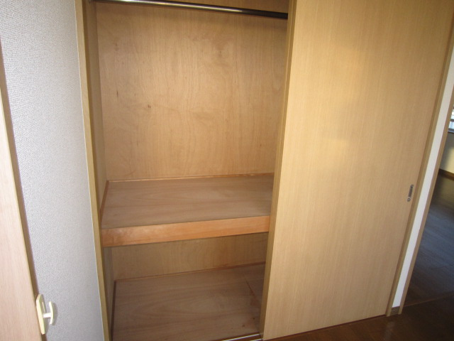 小金井市梶野町５丁目の賃貸マンションの収納