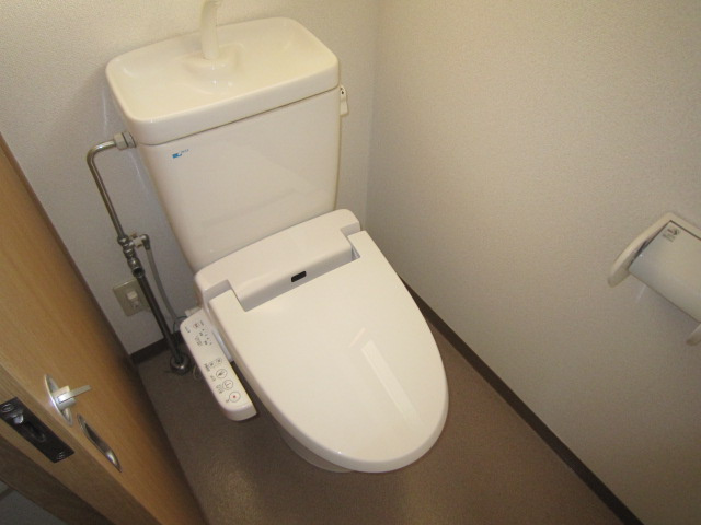 小金井市梶野町５丁目の賃貸マンションのトイレ