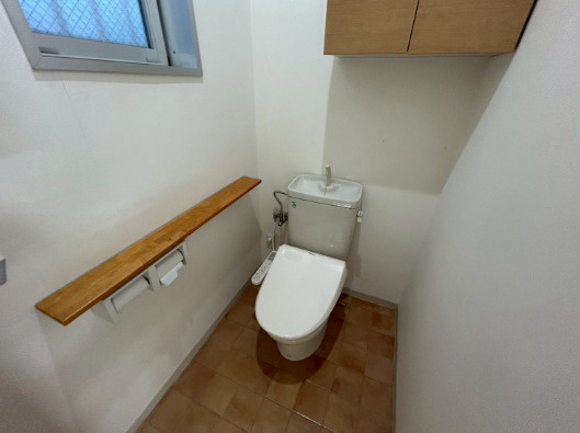 吉塚駅前テナントのトイレ