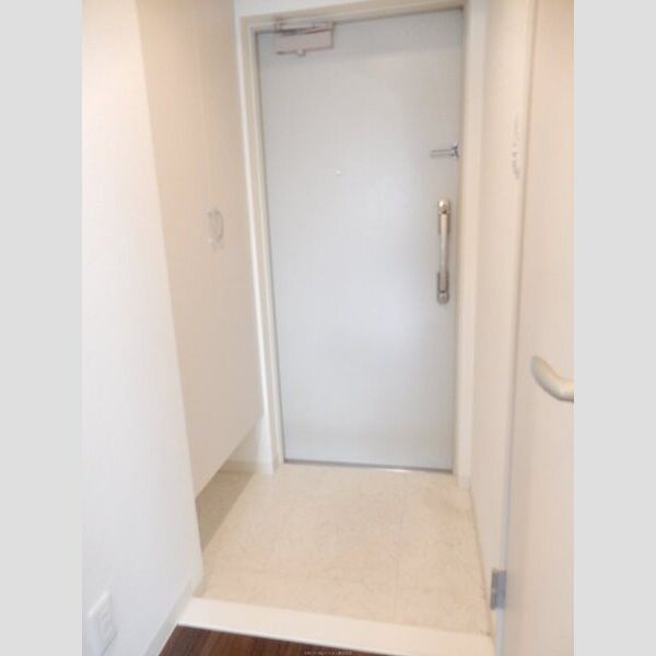 ラフィーネレジデンスの玄関|ラフィーネレジデンス　玄関