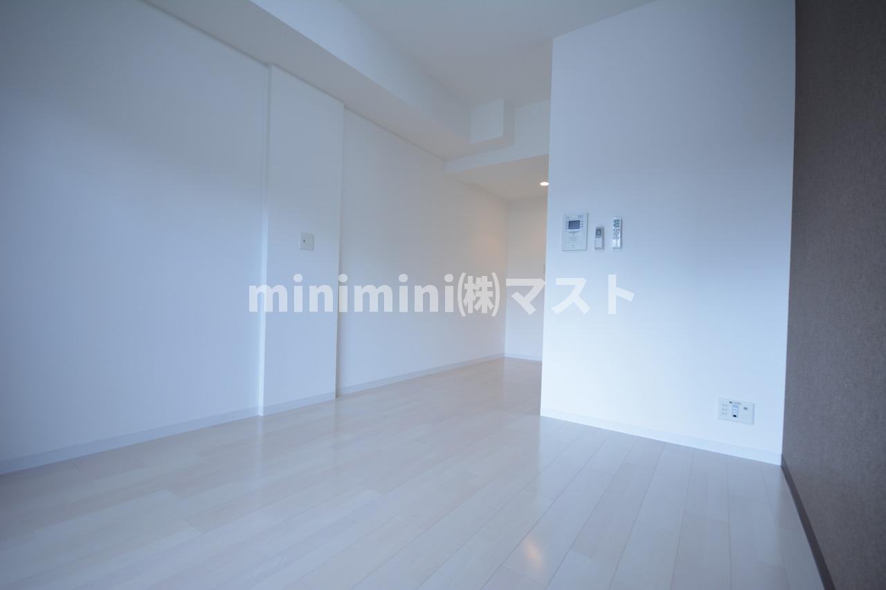 ラグゼ難波南の居間・リビング