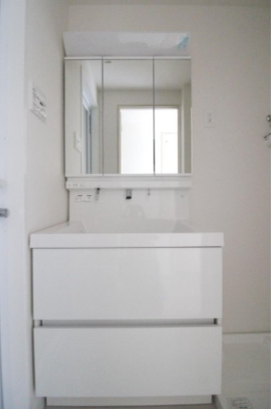 ルーツ新都心の独立洗面台