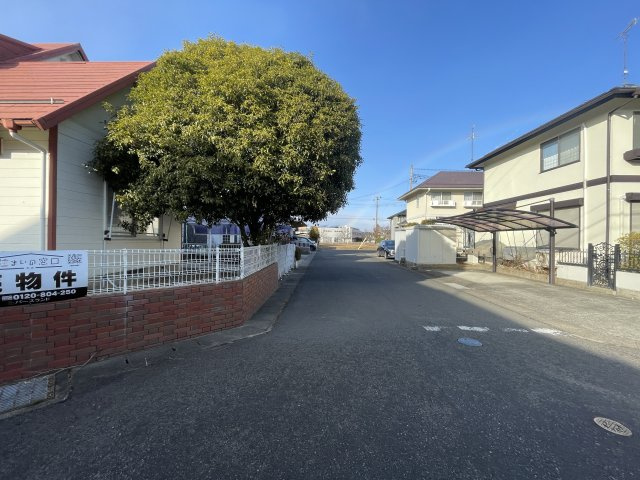 想定賃料年144万　想定利回り10.29％　木造戸建の駐車場