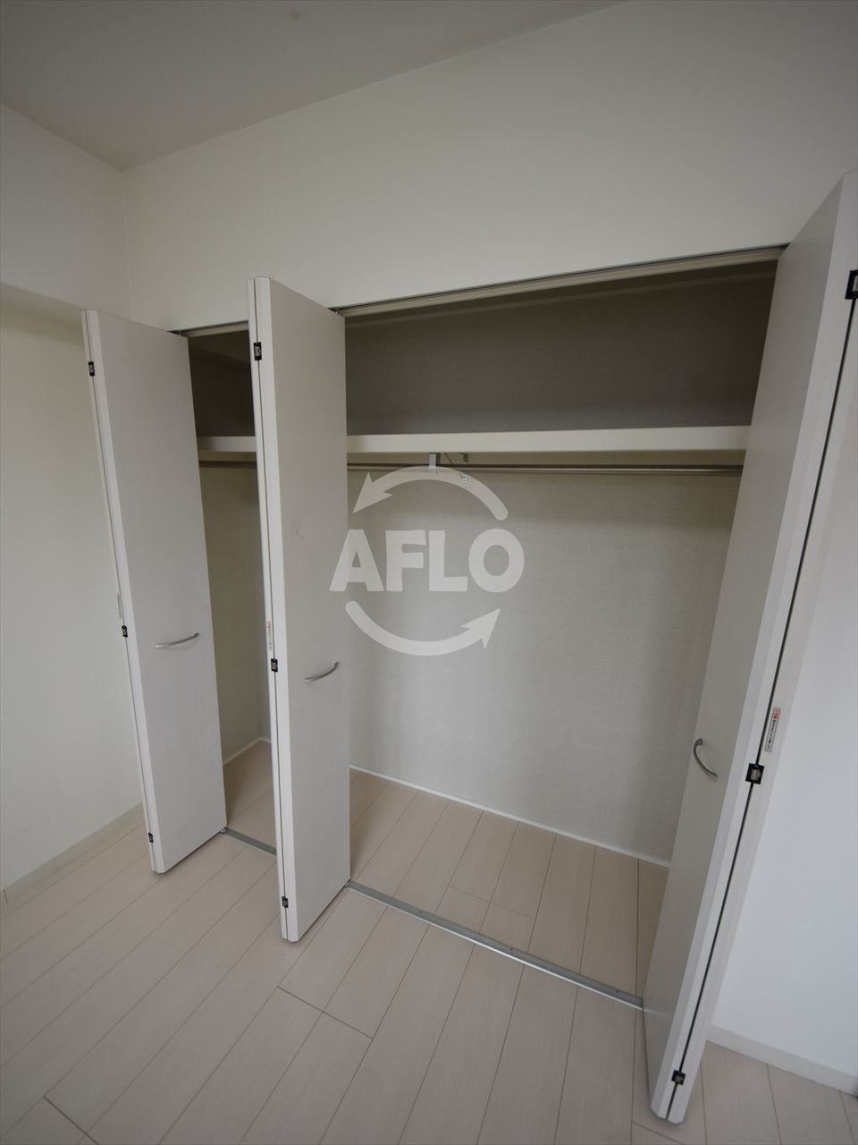 ラフィーネレジデンスの収納|ラフィーネレジデンス　クローゼット