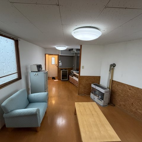登別市桜木町2丁目14-4戸建の居間・リビング