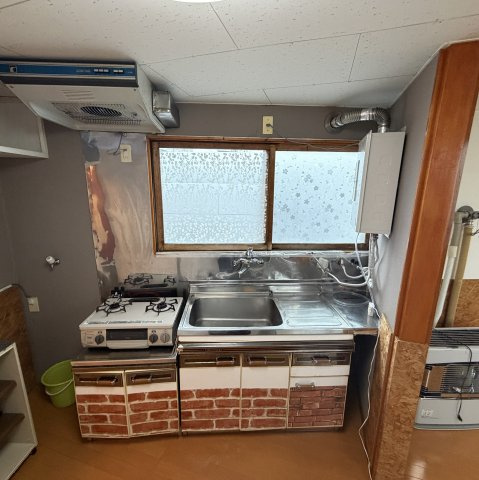 登別市桜木町2丁目14-4戸建のキッチン