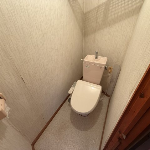 登別市桜木町2丁目14-4戸建のトイレ