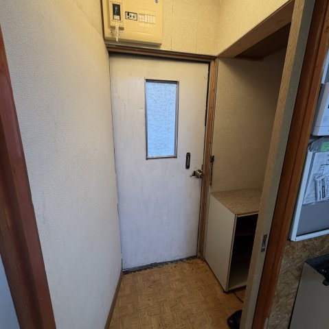 登別市桜木町2丁目14-4戸建の玄関
