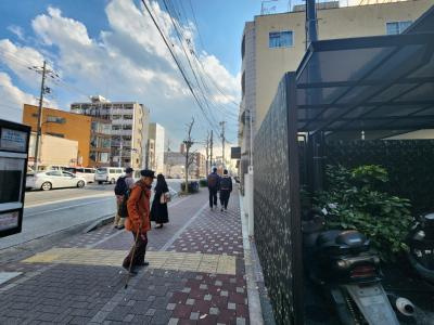 クレア・ラ・クーオの周辺|前面道路