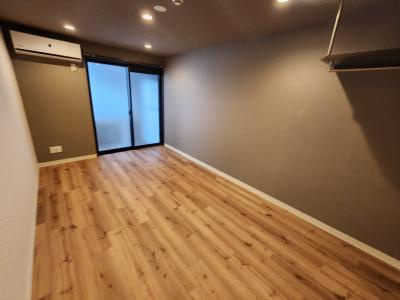 クレア・ラ・クーオの居間・リビング|洋室