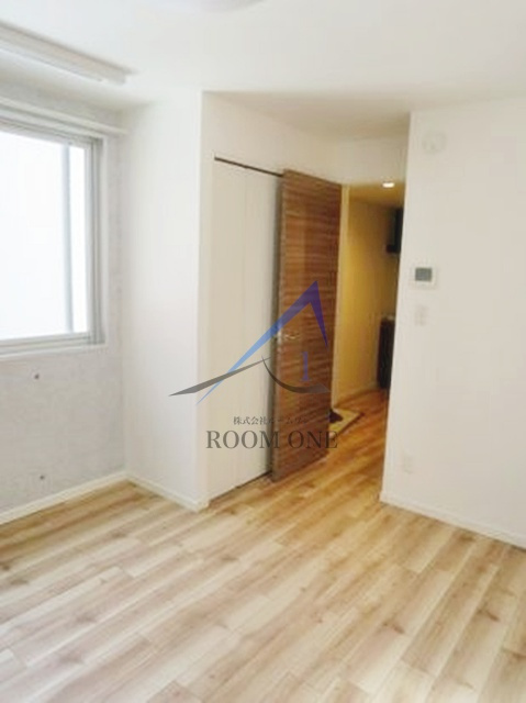 アーバンステージ門前仲町Ⅲのキッチン|洋室のお部屋です。