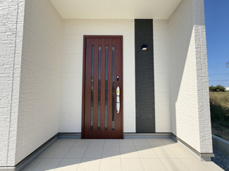 【玄関】 | 読谷村大湾（限定1棟） | A号棟　スマートキー付き♪