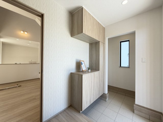 【玄関】 | 読谷村大湾（限定1棟） | A号棟　SIC付き♪収納たっぷり玄関♪