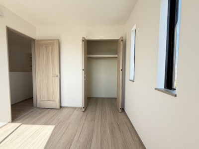 【収納】 | 読谷村大湾（限定1棟） | A号棟　洋室5.25帖＋CL付き♪