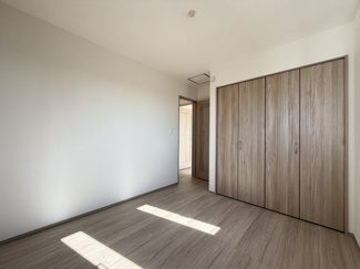 【洋室】 | 読谷村大湾（限定1棟） | A号棟　洋室5.25帖＋CL付き♪