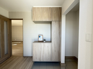 【玄関】 | 読谷村大湾（限定1棟） | A号棟　SIC付き♪収納たっぷり玄関♪