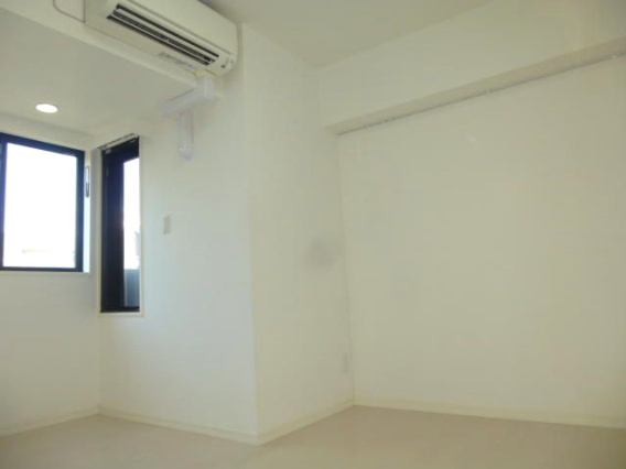 アイル秋葉原ＮＯＲＴＨ弐番館の居間・リビング