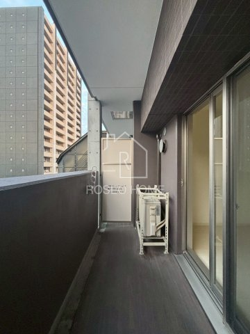 エス・キュート南森町のバルコニー