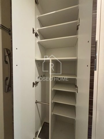 エス・キュート南森町の収納