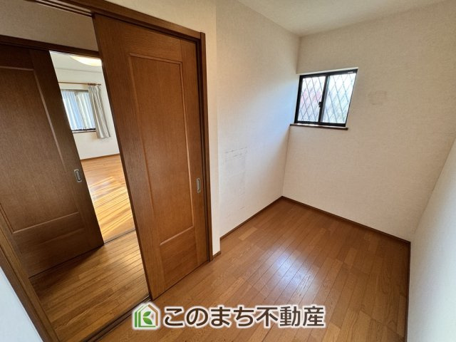大田原市浅香３丁目中古戸建の収納|大きな納戸スペースが便利です。