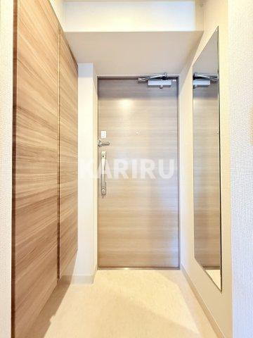 ファーストフィオーレ玉造グレイスの玄関