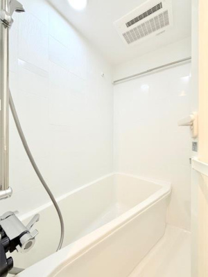 【浴室】 | アジールコート町屋 | 町屋の賃貸物件。
「アジールコート町屋」のことなら(株)メイワ・エステートへお任せください。