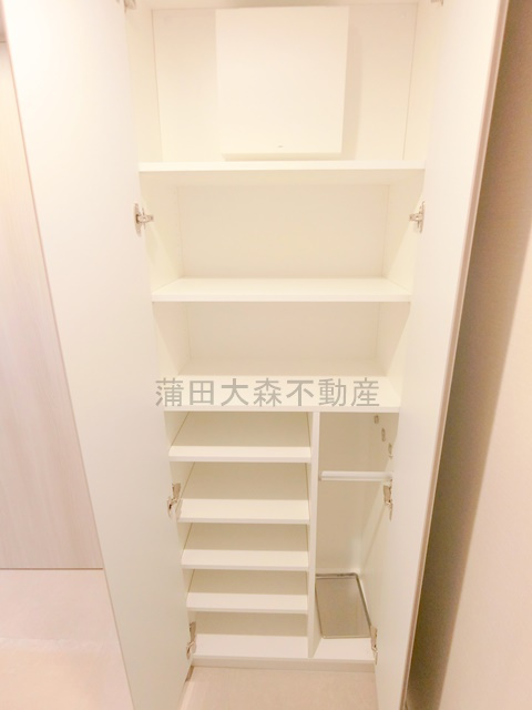 レガリス蒲田の収納|玄関収納