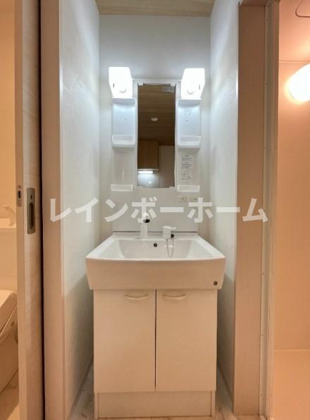 コンフォート蕨　WESTの独立洗面台