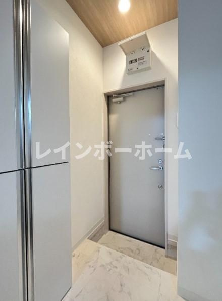 コンフォート蕨　WESTの玄関