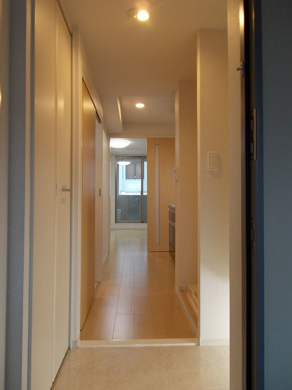 ヴェルニ上中里の玄関