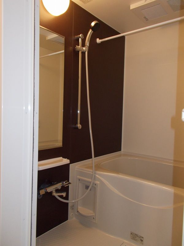 ヴェルニ上中里の浴室