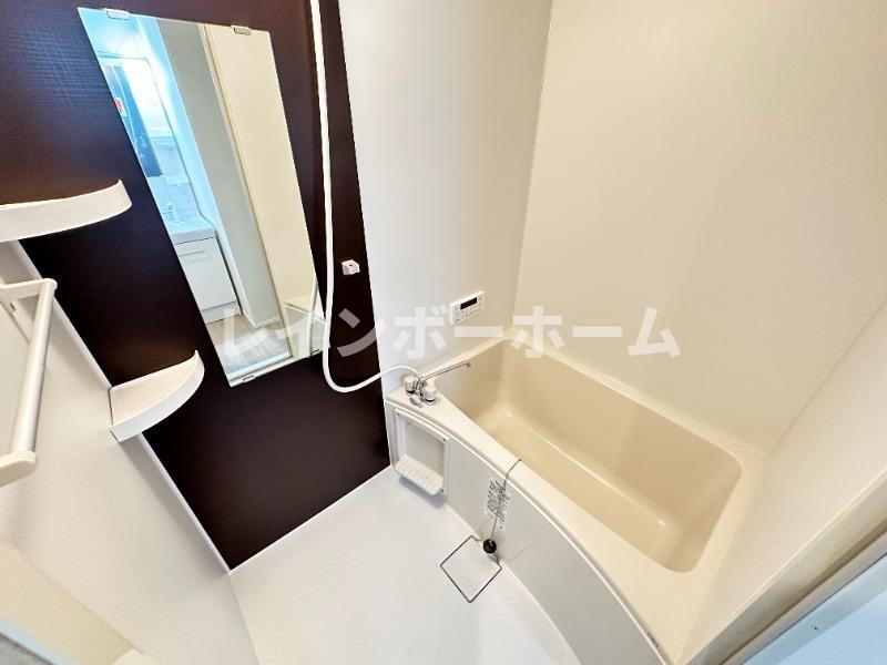 特典：仲介手数料が無料です!!の浴室