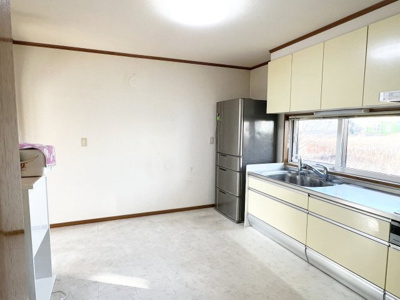 【キッチン】 | 余市町黒川町16丁目 一戸建 | 8帖の広々としたダイニングキッチン♪