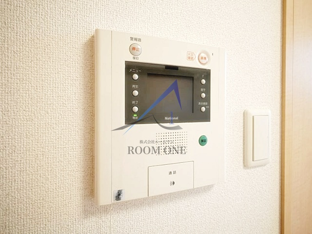 セジョリ横浜みなとみらいのセキュリティ|モニター付きインターホンです。