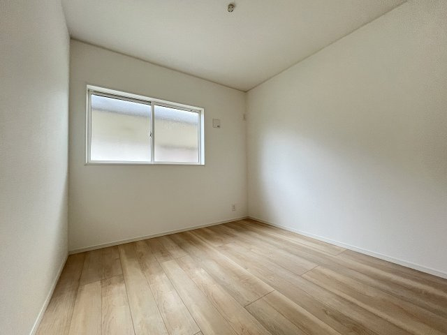 【寝室】 | 糟屋郡須恵町新原第5　号棟（全3棟）【仲介手数料無料・0円】 | 施工例。施工例は完成時と異なる場合があります。