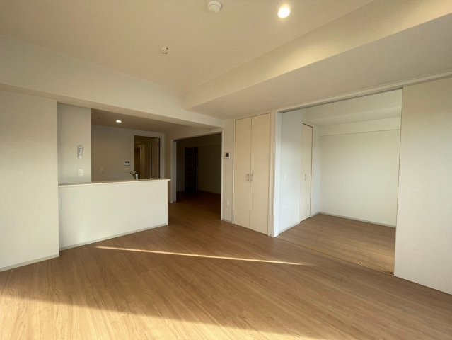 トリニティ豊中本町の居間・リビング