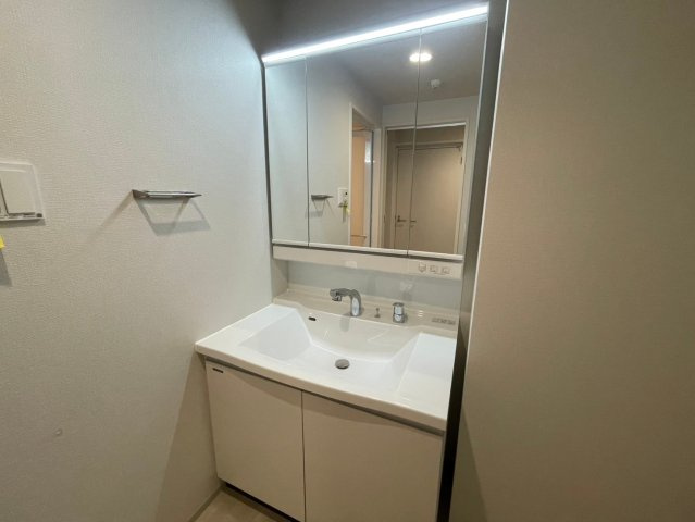 トリニティ豊中本町の洗面所