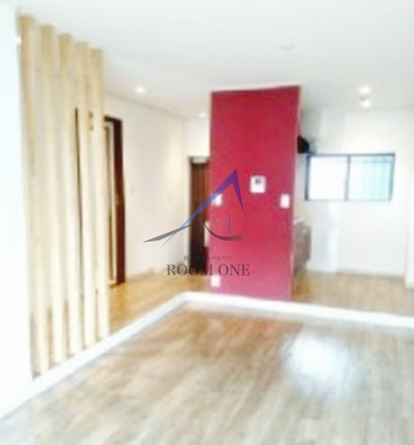 ロイヤルサニーハイツの居間・リビング|洋室のお部屋です。