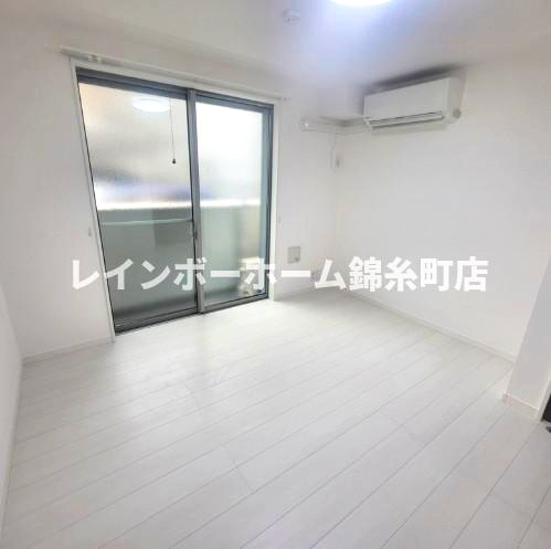 アーベインテラス千住緑町B棟の居間・リビング