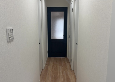 【ロビー】 | ハイホーム淵野辺 | ラウンジは、マンションの共用スペースに椅子やテーブルなどを配置した利用者が寛げる空間です。屋内型ラウンジと屋外型ラウンジがあります。共用部分の管理状況と合わせて、詳細については現地でご確認ください。