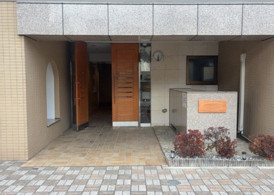 【防犯設備】 | ハイホーム淵野辺 | 当然のことではありますが、オートロックやセンサーライト、ホームセキュリティーなどの防犯設備があれば、小さいお子様がいるご家庭も安心ですよね！まず物件購入の際は、防犯設備もチェックするようにしましょう。