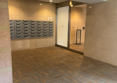 【内装】 | ハイホーム淵野辺 | 共用部分は、一棟の建物に住む区分所有者全員が共同で所有するとし、共用部分の管理、補修などは、区分所有者で形成される管理組合が行います。個人の判断で勝手に変更することはできませんので覚えておきましょう。