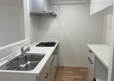 【展望】 | ハイホーム淵野辺 | 眺望の良さを楽しめるダイニングキッチンで家族団らんの時間を過ごしてはいかがでしょうか。バルコニーから見える景色を家族で眺める時間は、時間が経つのを忘れてしまいそうですね。是非、現地を見に行きましょう！