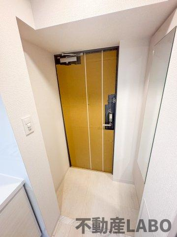 ファステート大阪アステールの玄関