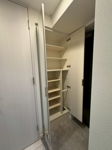 エステムコート四天王寺夕陽丘Ⅱの収納