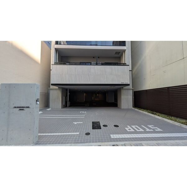 ザ・レジデンスパーク栄の駐車場