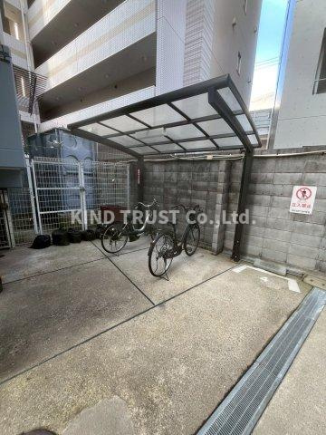 ファインコート新梅田の駐車場|車をお持ちの方に嬉しい駐車場付きの物件です